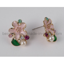 Boucles d&#39;oreilles fleurs à la mode avec bijoux perles